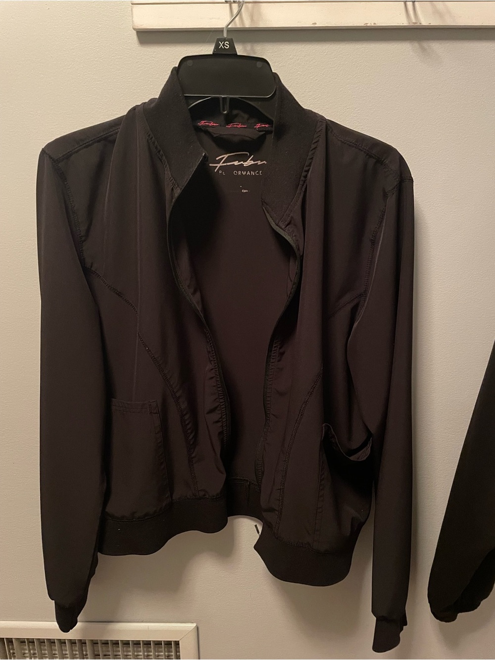 Women's Black Bomber scrub Jacket with pockets Size Junior large fits like women